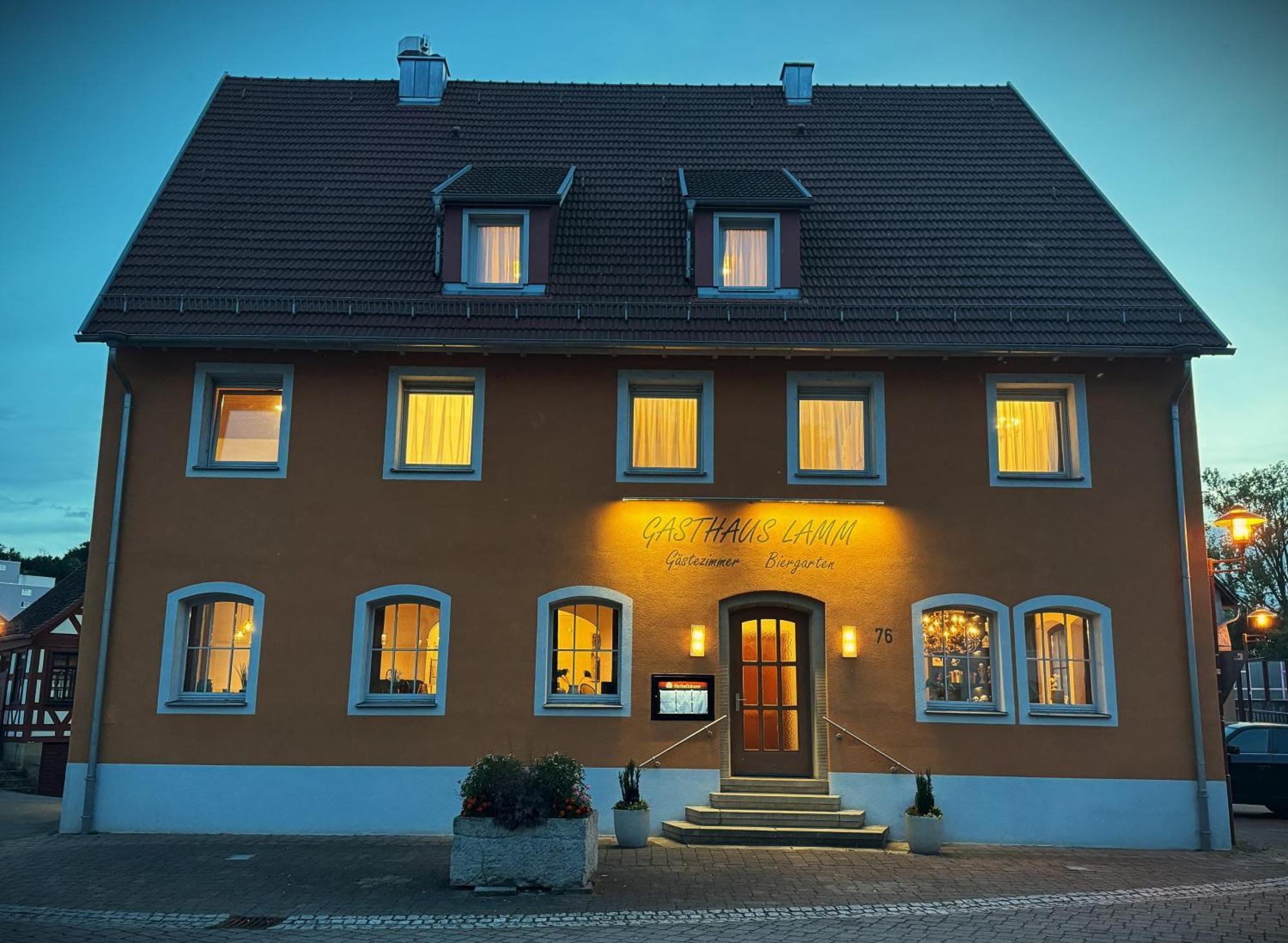 Gasthaus Lamm นอยเอนชตัดท์ อัม คอเคอร์ ภายนอก รูปภาพ