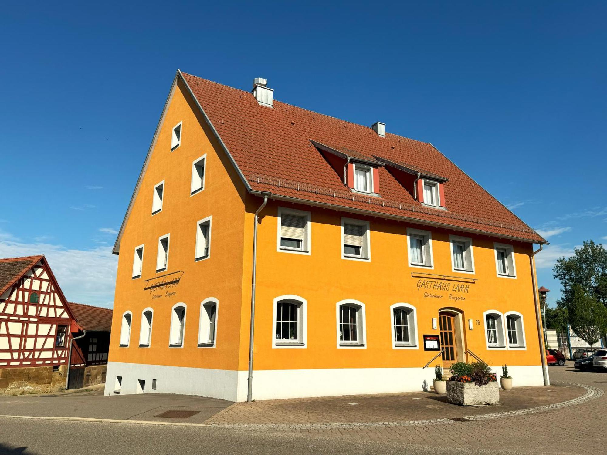 Gasthaus Lamm นอยเอนชตัดท์ อัม คอเคอร์ ภายนอก รูปภาพ
